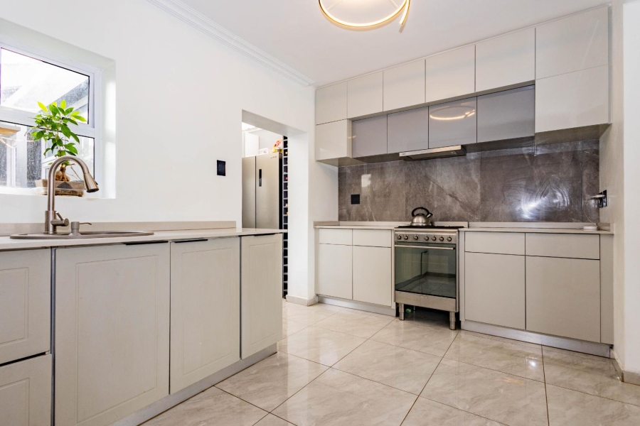 To Let 4 Bedroom Property for Rent in Eversdal Western Cape